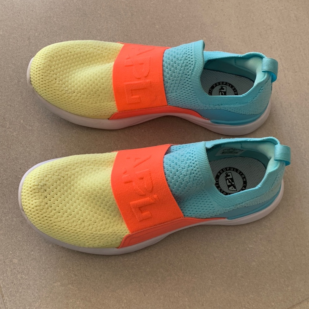 APL techloom bliss shoes
